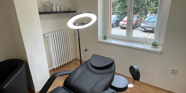 Kompletní kosmetické ošetření vč. masáže obličeje nebo lash lifting