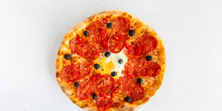 Dvě parádní pizzy o průměru 32 cm podle výběru z celkem 16 druhů