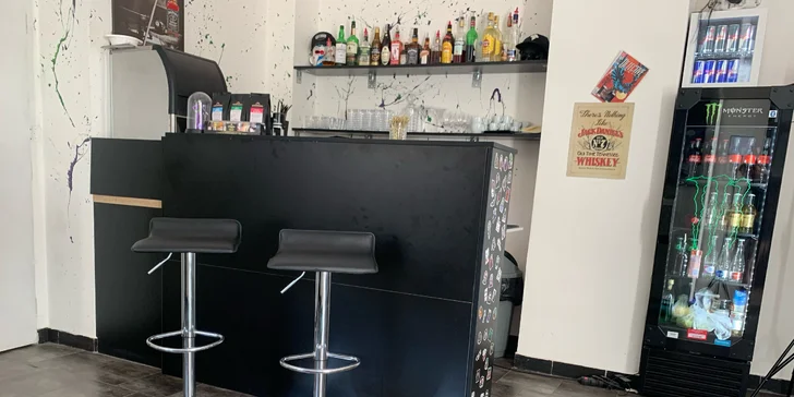 Péče pro správného gentlemana: střih, úprava vousů a obočí i s masáží