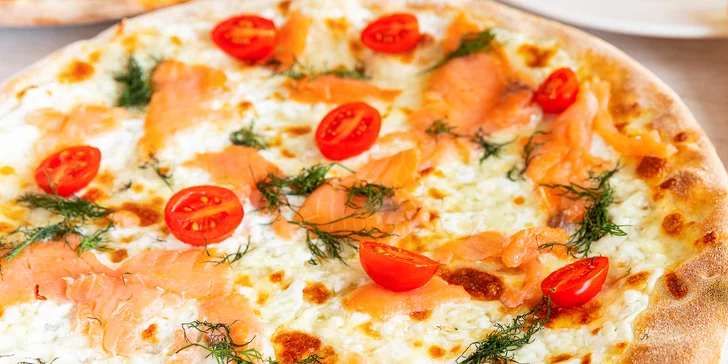 Dvě parádní pizzy o průměru 32 cm podle výběru z celkem 16 druhů