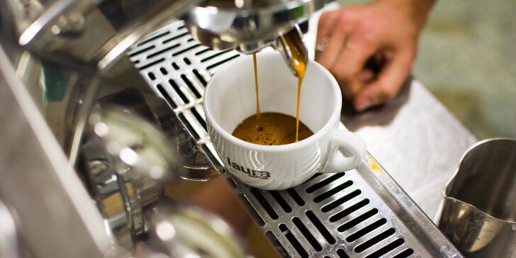 Kurz přípravy kávy: naučte se dokonalé espresso a cappuccino, navíc domů dostanete 500 g zrnkové kávy