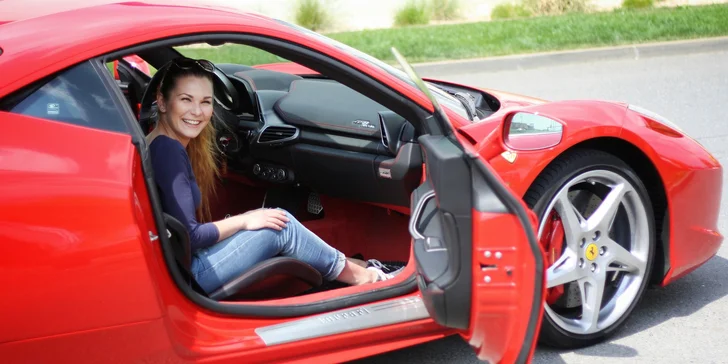 Šlápněte na plyn: žihadla Ferrari, Lamborghini i Porsche na 15 nebo 30 km