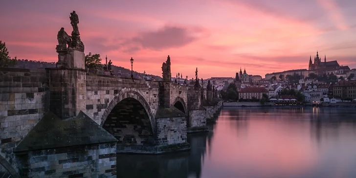 Skupinový kurz večerního a nočního fotografování v centru Prahy