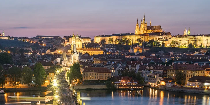 Skupinový kurz večerního a nočního fotografování v centru Prahy