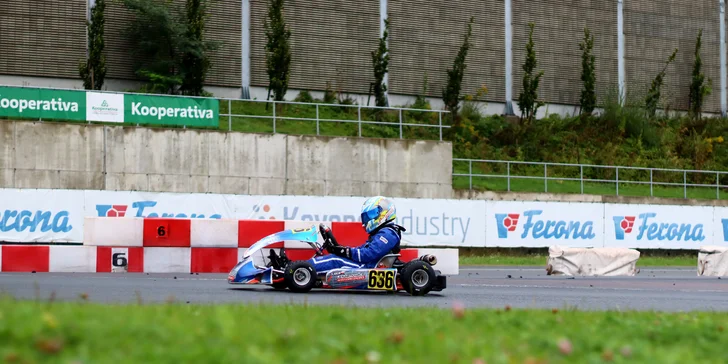 4–20 kol v závodní motokáře: rychlost až 90 km/h, 3 okruhy po celé ČR, profesionální instruktáž