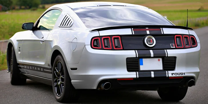 Upravený Ford Mustang: 30 min. spolujízdy nebo až 60 min. řízení