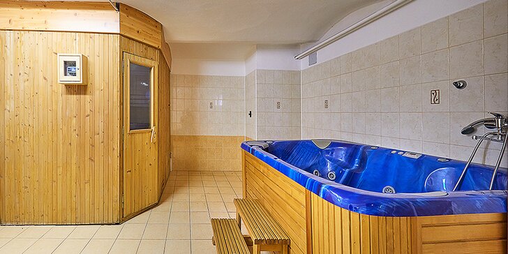 Pobyt v Jeseníkách až pro 4 osoby: penzion v přírodě s jídlem i relaxací v sauně