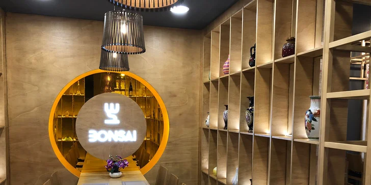 Degustační menu v Bonsai restaurant pro 1 i 2 osoby: polévka, předkrm i hlavní chod z bohatého výběru