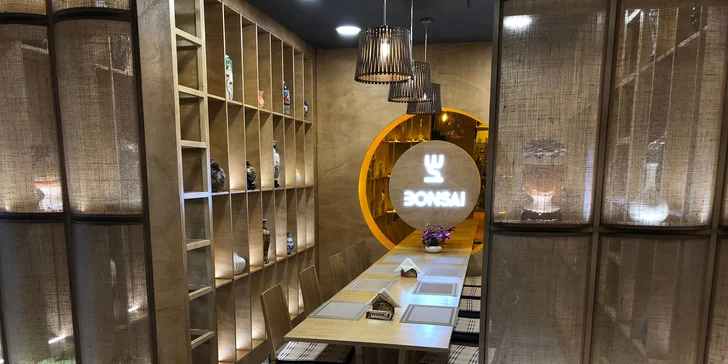Degustační menu v Bonsai restaurant pro 1 i 2 osoby: polévka, předkrm i hlavní chod z bohatého výběru
