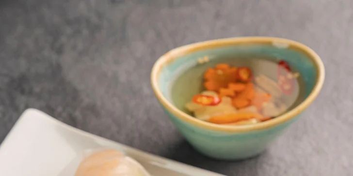 Degustační menu v Bonsai restaurant pro 1 i 2 osoby: polévka, předkrm i hlavní chod z bohatého výběru