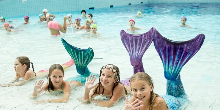 Mermaiding: Plavání v kostýmu mořské panny
