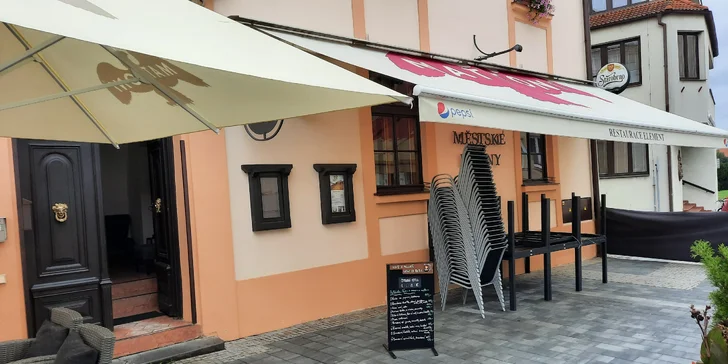 3chodové menu na vyškovském náměstí: krevety, hlavní chod podle výběru, dezert