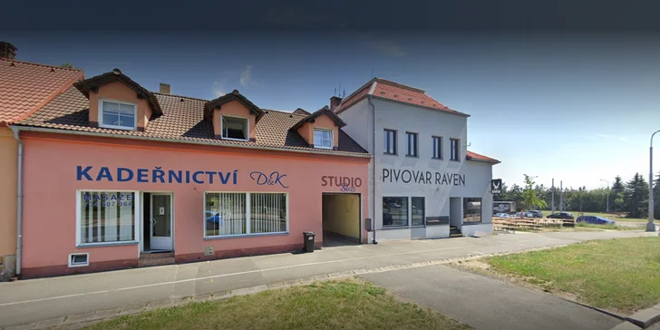 Krásné nehty: manikúra nebo kombinovaná pedikúra s gel lakem