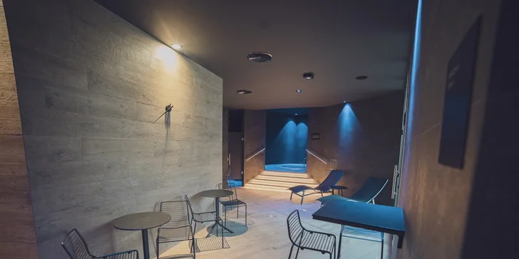 Na 120 minut do veřejného wellness: několik saun, parní kabina, vířivka