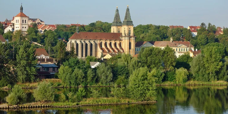Pobyt pod Řípem se snídaněmi, kreditem na večeři a vstupem do bazénu v Roudnici nad Labem