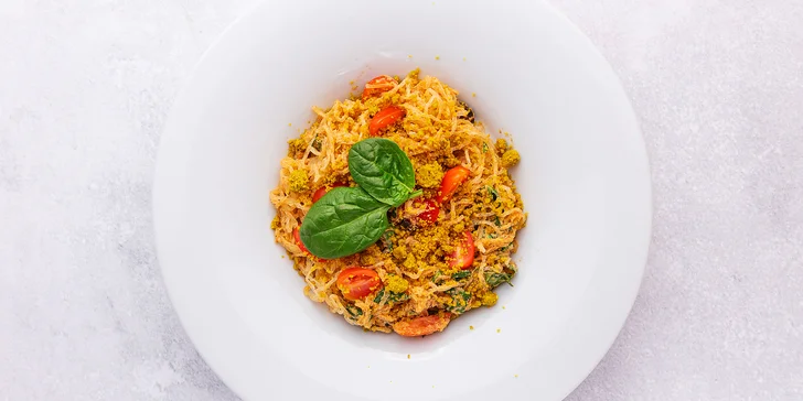 Raw vegan menu i s nápoji pro dva v centru Prahy: předkrm či polévka i hlavní chod a dezert dle výběru