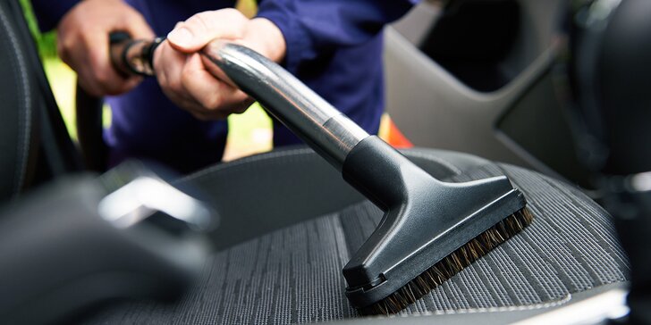 Očista vašeho auta vč. dezinfekce ozonem: pečlivé antibakteriální tepování interiéru a kufru