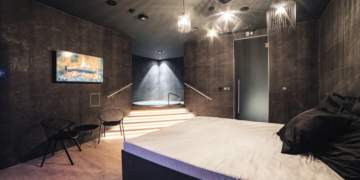 Odpočinek v privátním wellness pro pár: vstup na 2 hodiny, vířivka, sauna