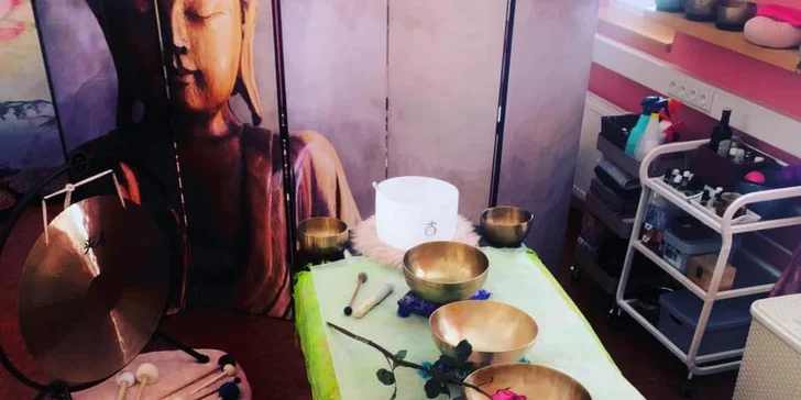 Uvolněte se: tlaková masáž těla, reflexní terapie chodidel a sound healing