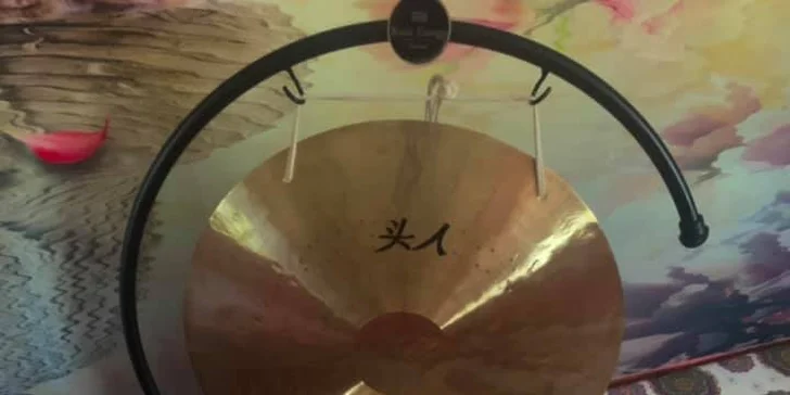 Uvolněte se: tlaková masáž těla, reflexní terapie chodidel a sound healing