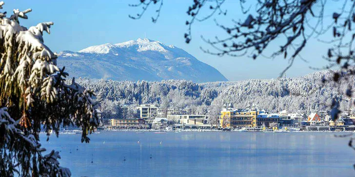 3* dovolená v Korutanech: hotel přímo u jezera Wörthersee, bufetové snídaně
