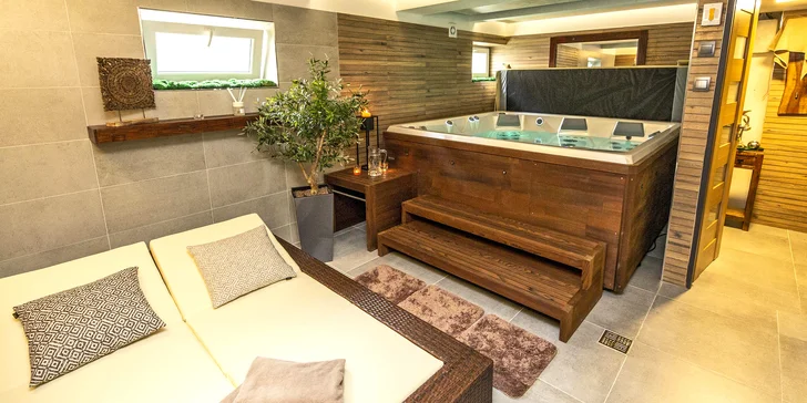 Privátní relax až pro 4 osoby: 90 minut ve vířivce, případně i infrasauna