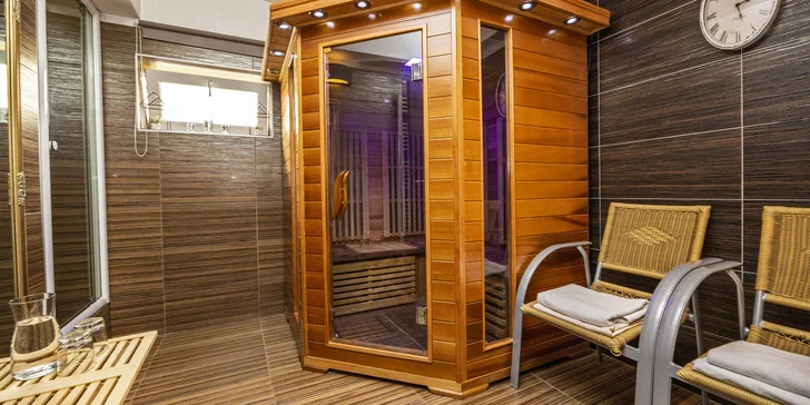 Privátní relax až pro 4 osoby: 90 minut ve vířivce, případně i infrasauna