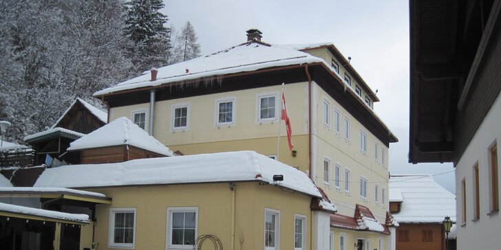 Zimní dovolená v rakouských Korutanech: ubytování se snídaní a sto kilometrů sjezdovek
