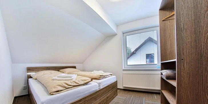 Pohodový pobyt v Liptovském Mikuláši pro pár i rodinu: vybavené moderní apartmány s kuchyňkou