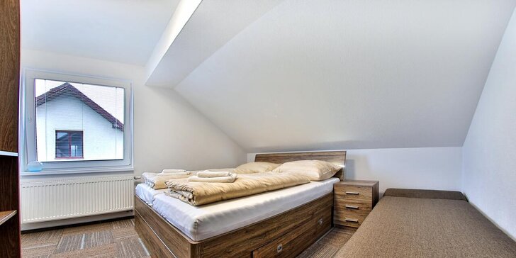 Pohodový pobyt v Liptovském Mikuláši pro pár i rodinu: vybavené moderní apartmány s kuchyňkou