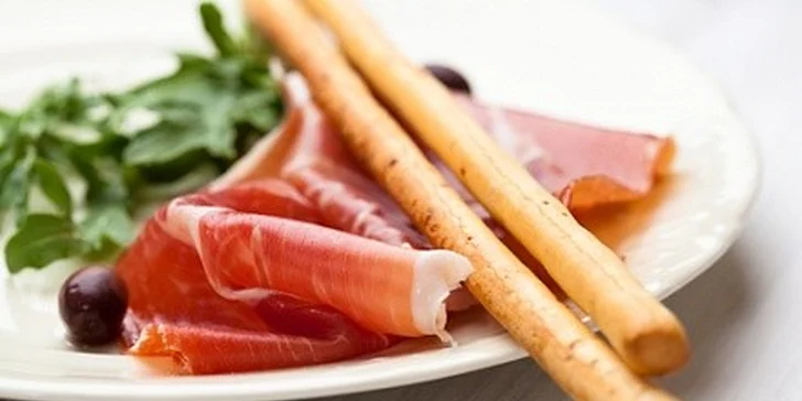 Domácí pasta, sushi a další ve vyhlášené restauraci