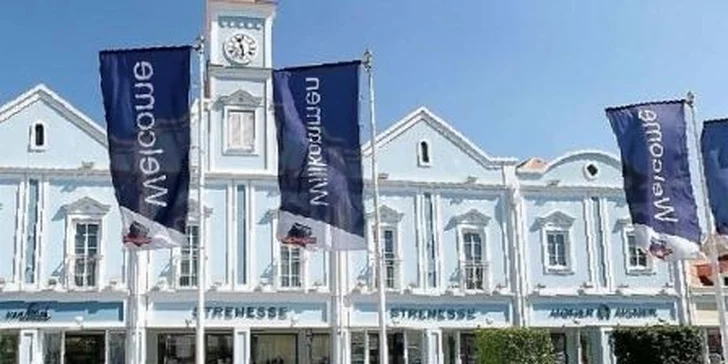 Předvánoční nákupy v outlet centru Parndorf