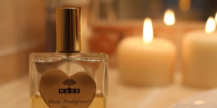 Sladký život s čokoládou - peeling, masáž zad a kosmetická masáž obličeje a dekoltu, zábal na vlasy, foukaná a styling