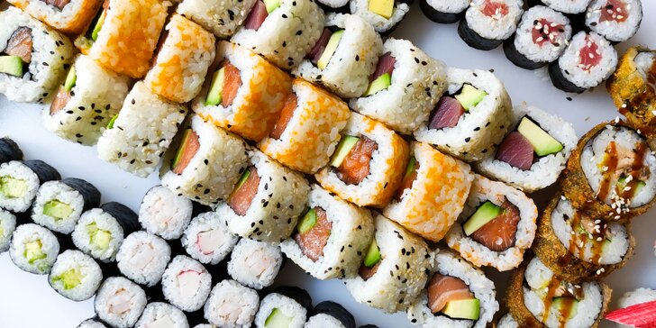 Sushi z restaurace VieThai na Stodolní: 50 nebo 108 rolek se zeleninou i rybami