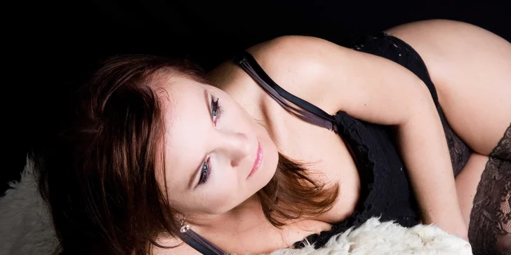 Akty, glamour nebo erotické focení s profi fotografkou včetně make-upu