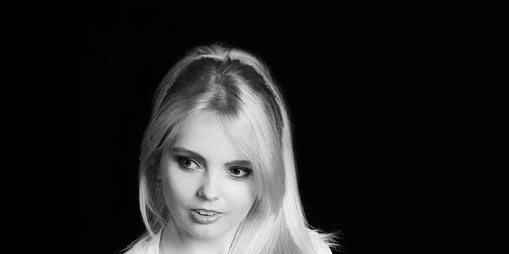 Akty, glamour nebo erotické focení s profi fotografkou včetně make-upu