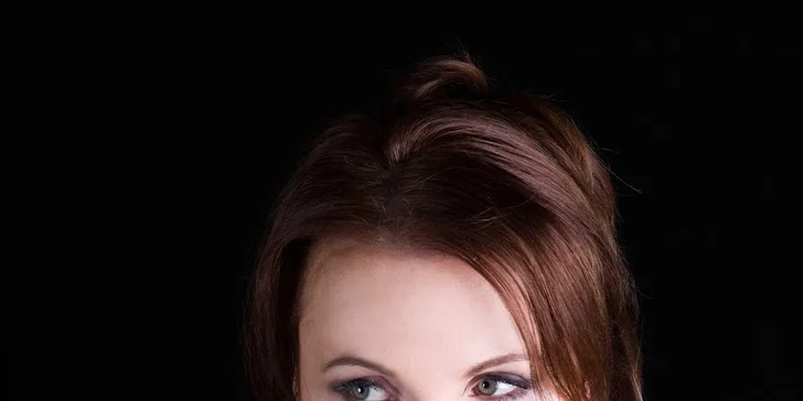 Akty, glamour nebo erotické focení s profi fotografkou včetně make-upu