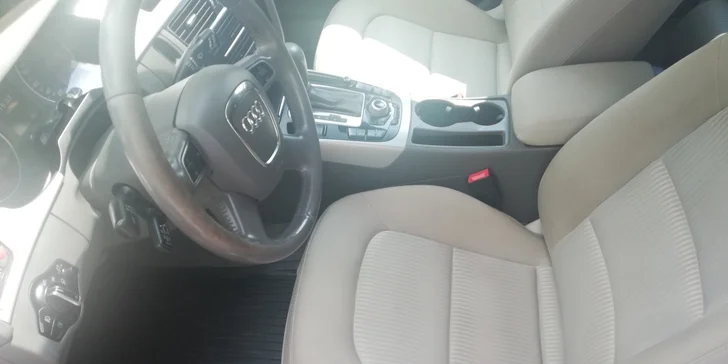 Auto jako nové: Čištění a vysátí interiéru, tepování mokrou cestou, leštění oken