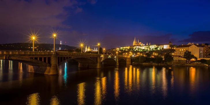 Adventní plavba po Vltavě s nápojem a dezertem