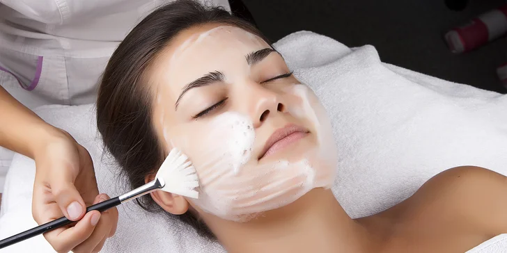 Aromaterapeutické kouzlo: regenerace při celotělové relaxační masáži luxusními oleji