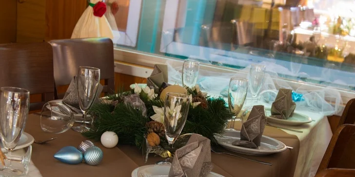 Adventní plavba po Vltavě s nápojem a dezertem