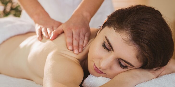 Masáže v délce 30 až 60 minut: klasická, aromaterapeutická a baňková masáž