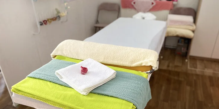 Thajská masáž Tok Sen, celotělová ayurvédská masáž nebo lávové kameny