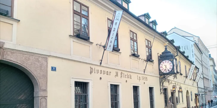 Po stopách seriálů a filmů Chalupáři, Vrchní, Prchni! a Dobrý voják Švejk (zakončeno v hospodě U Fleků)