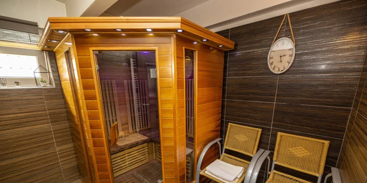 Privátní relax až pro 4 osoby: 90 minut ve vířivce, případně i infrasauna