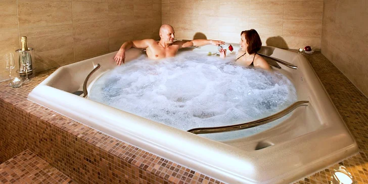 Snový relax ve Varech s polopenzí a špičkovými wellness procedurami