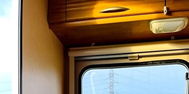 Půjčení karavanu a netušená volnost při dovolené na 1–5 dní: 2 různé přívěsy, v každém 4 lůžka
