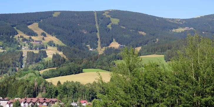 Krakonošův knoflík: Venkovní šifrovací hra pro celou rodinu