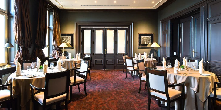 Luxusní 5* odpočinek v centru Prahy: historický hotel se snídaněmi i wellness