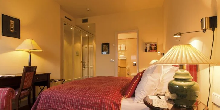 Luxusní 5* odpočinek v centru Prahy: historický hotel se snídaněmi i wellness